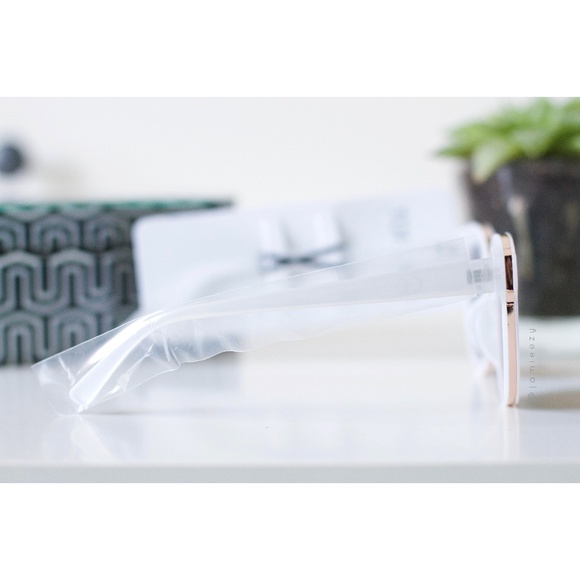 Topshop | NWT Mirrored Lens Round Sunnies - Picture 3 of 8